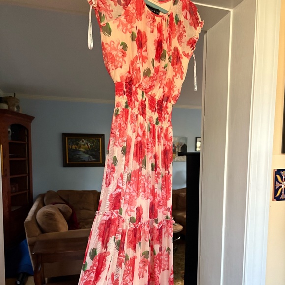 Stella and Julie Floral Dress - Picture 1 of 2